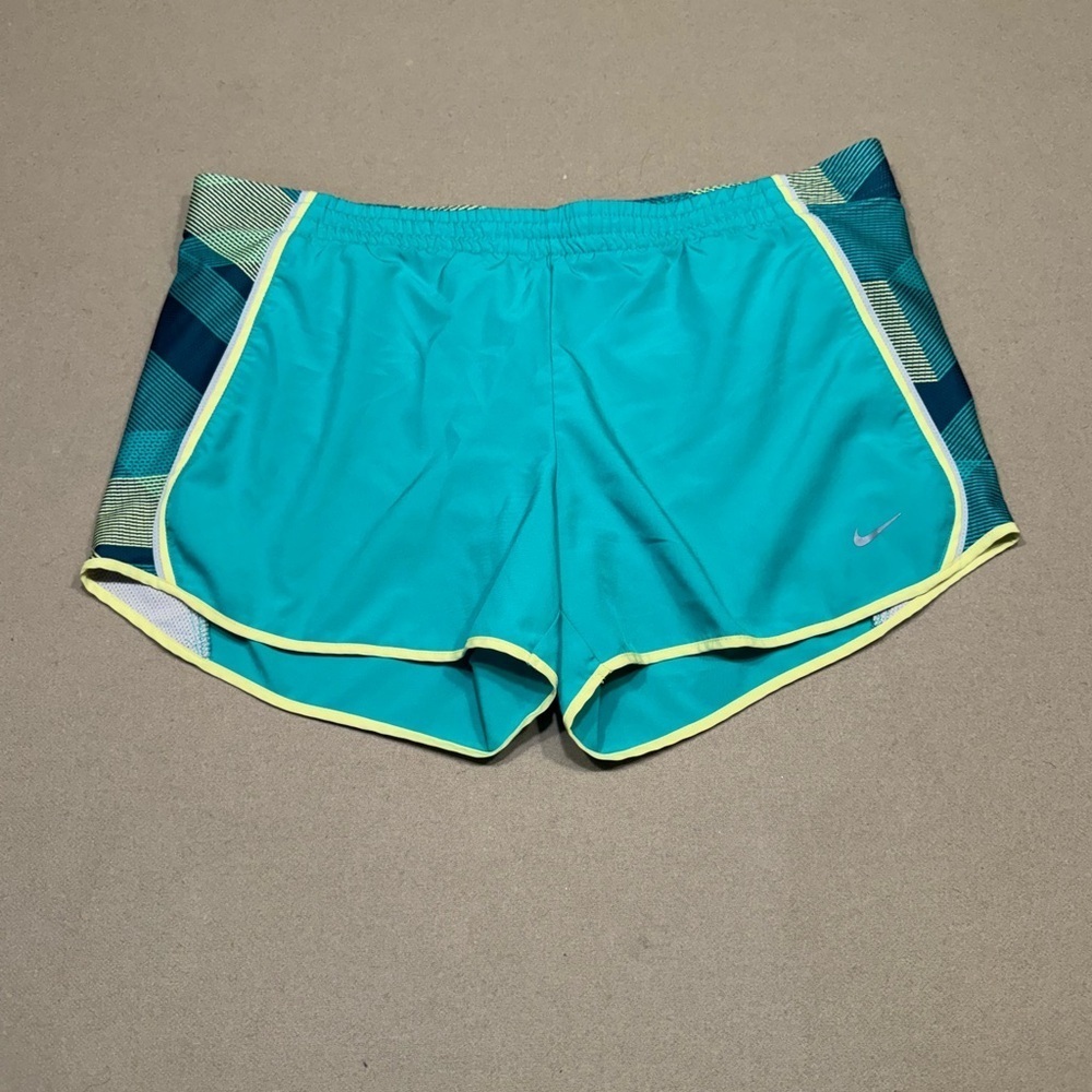 Nike Women's Dri-FIT Tempo Running Shorts